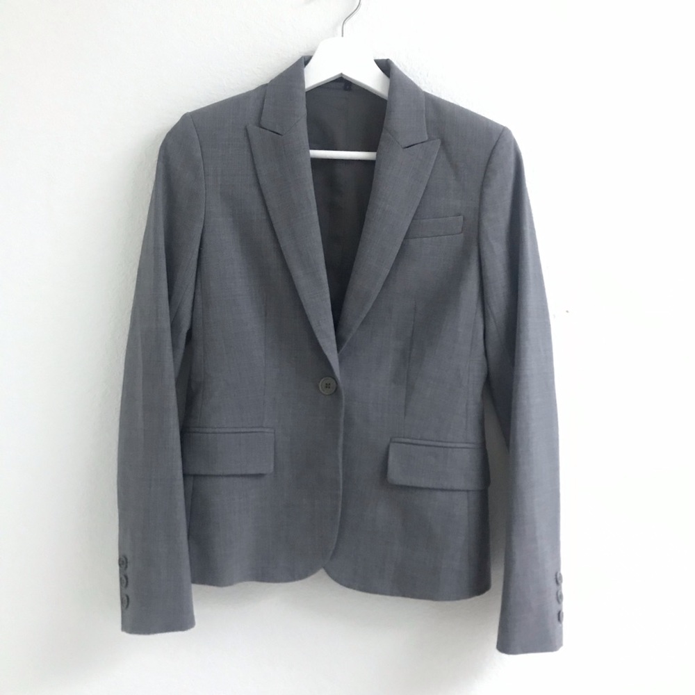 Theory wool suit jacket and pencil skirt